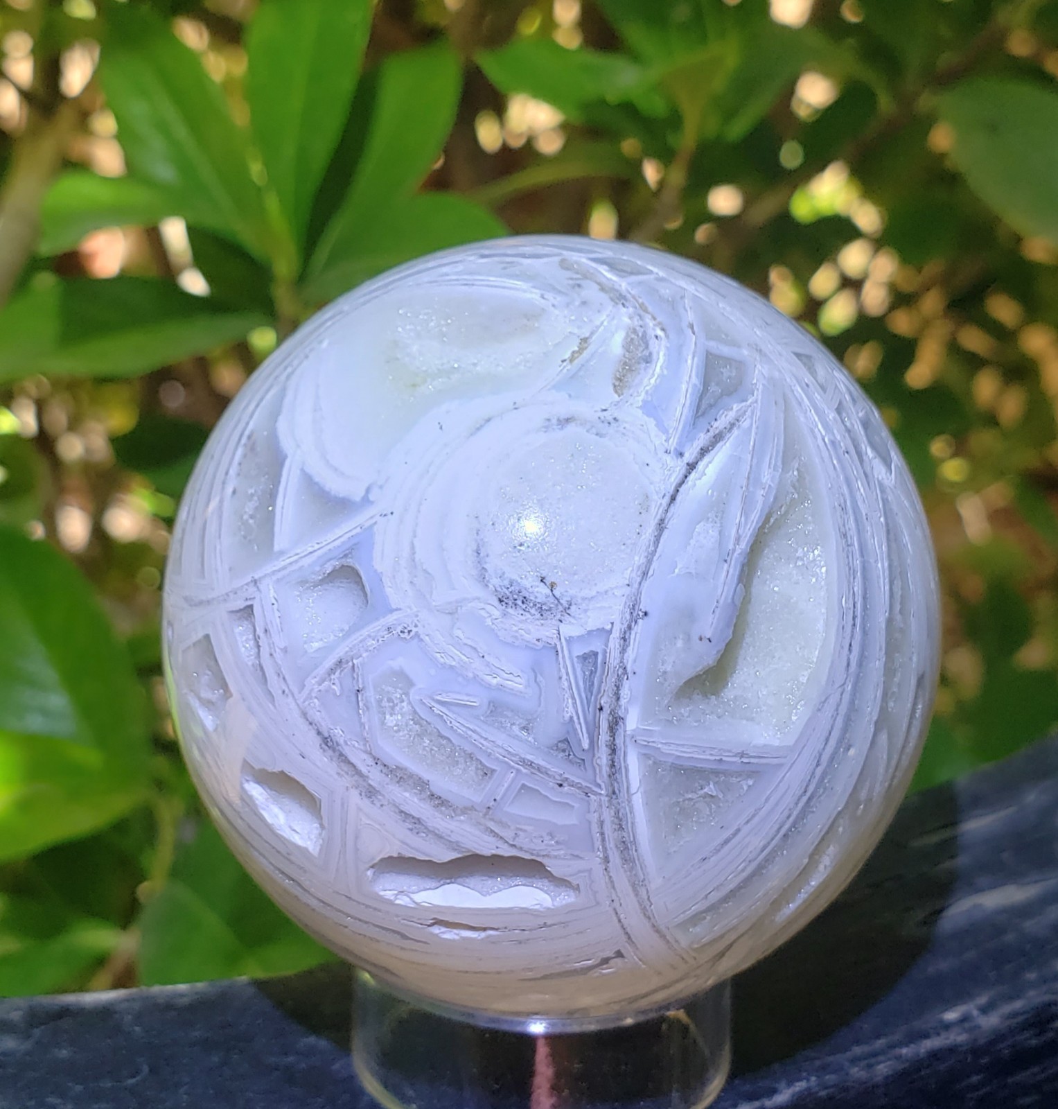 2.4″ White Lace Mexican Agate Sphere Open Druzy Sphere UV Phosphorescent