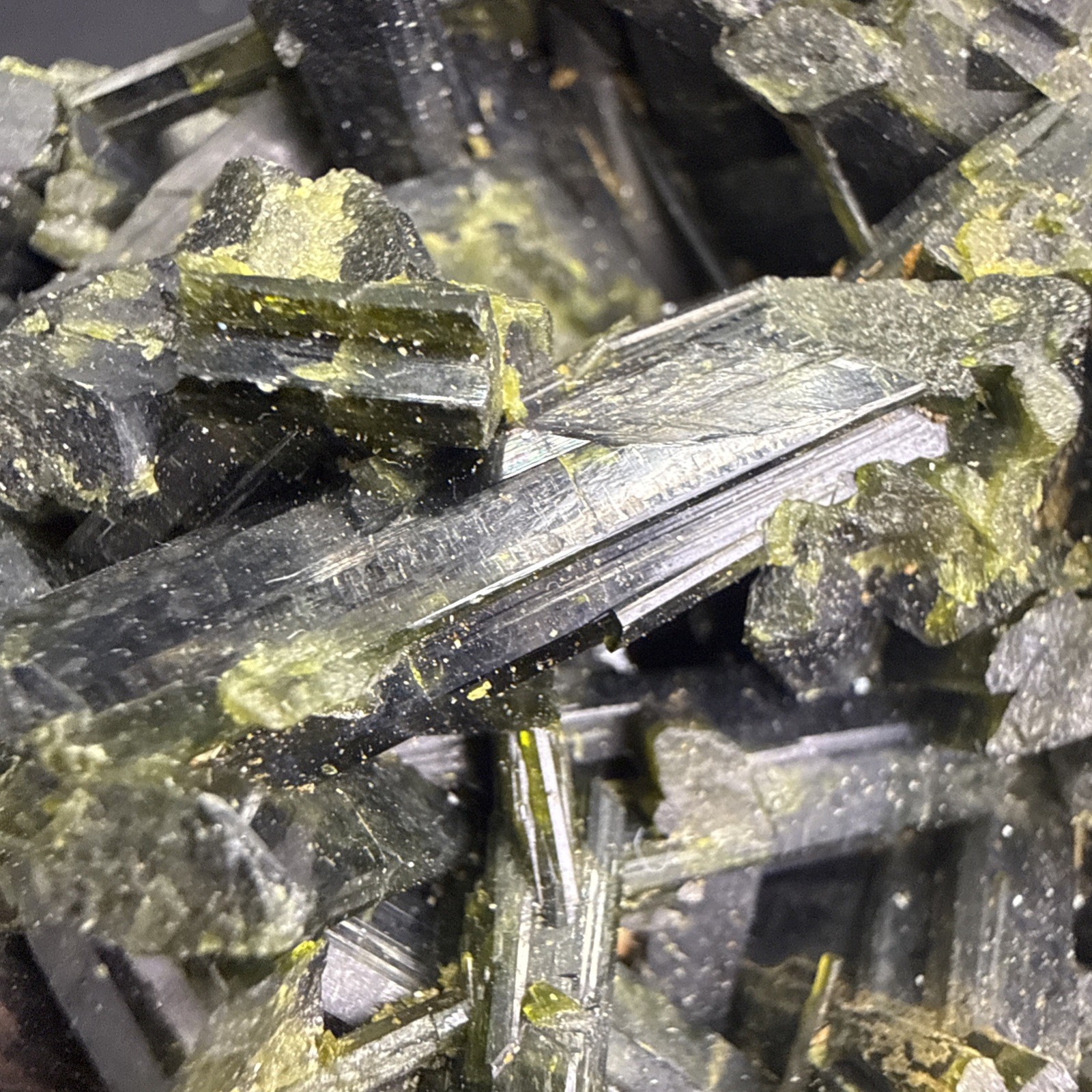 2 Lb Large Natural Epidote On Matrix From Pakistan. A+ Specimen,Minerals,Gems.