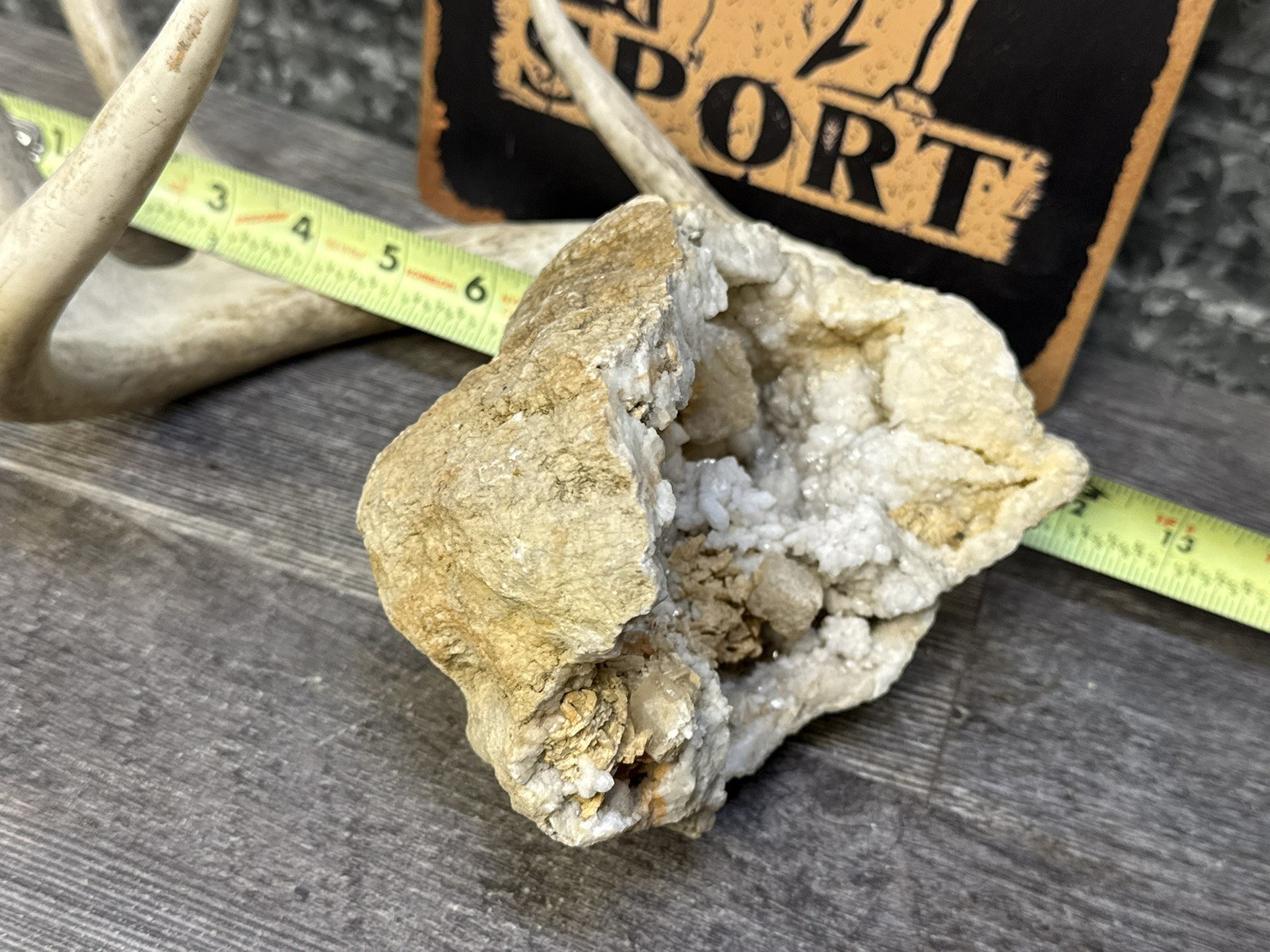 Opened Kentucky Geode With Quartz, Barrite And Calcite Cubes
