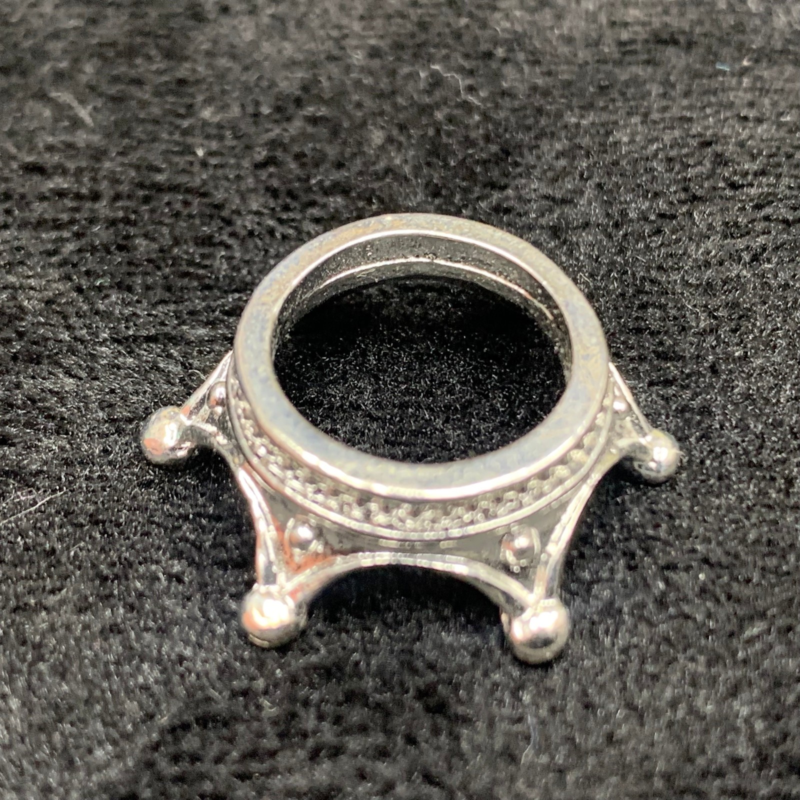 Metal material, ball base