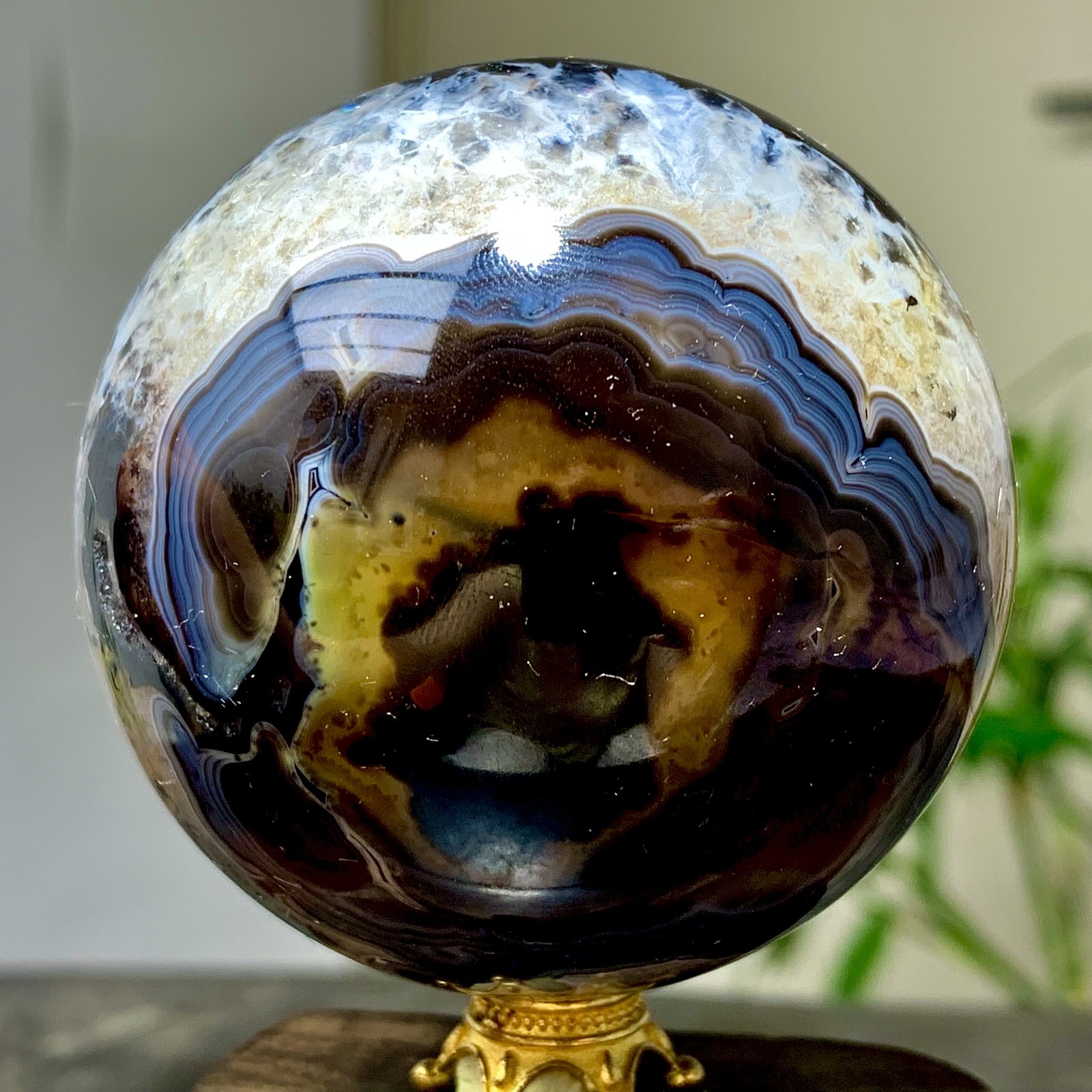 300G Natural black stripe agate sphere Crystal Ball Madagascar mineral
