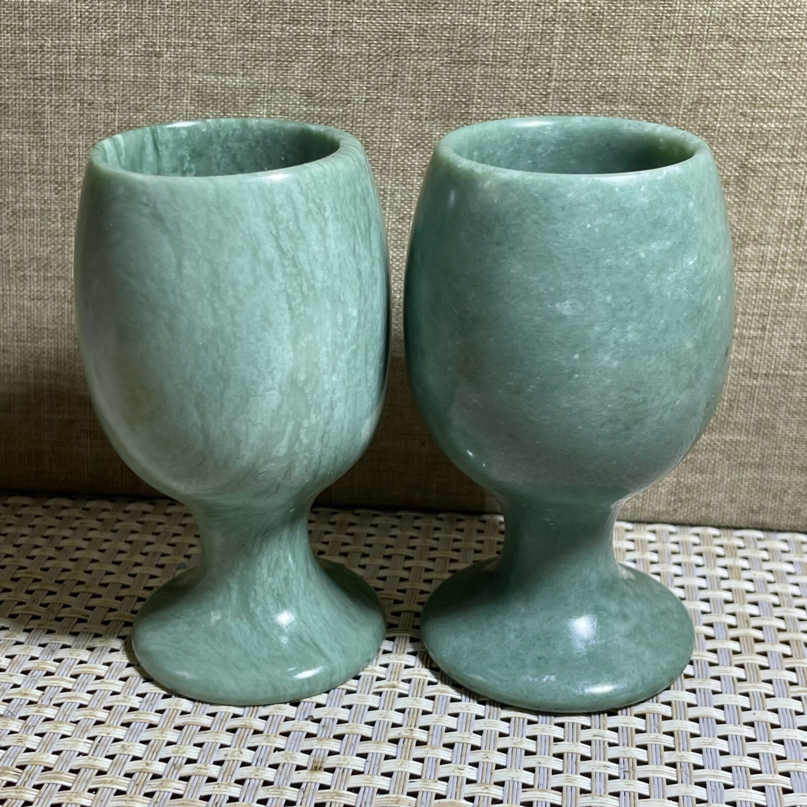 3.4 in Jade stone Cup Goblets Wine Glasses Random 1pcs