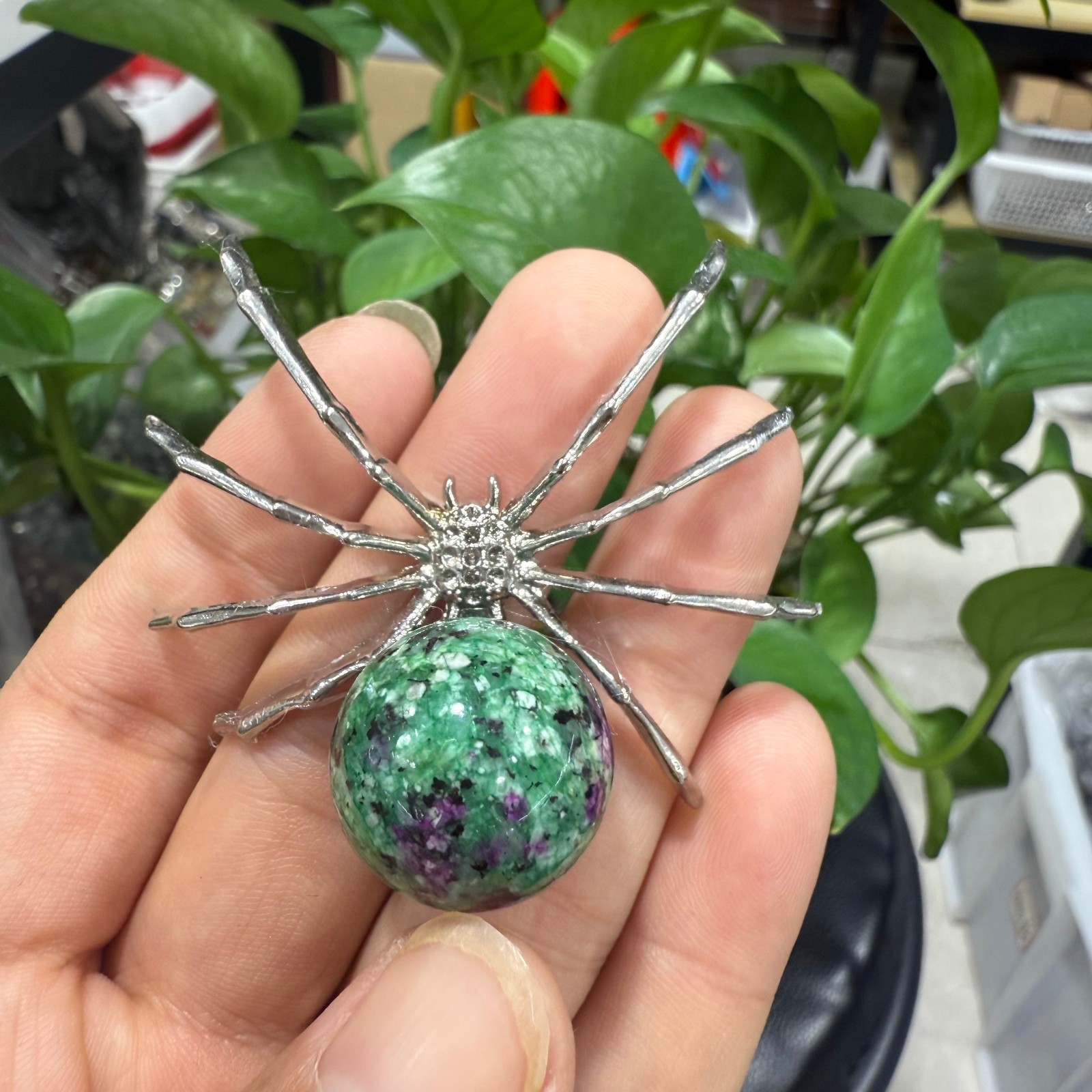 1pc Natural red Green gem Spider Skull Quartz Crystal Carved Reiki Healing