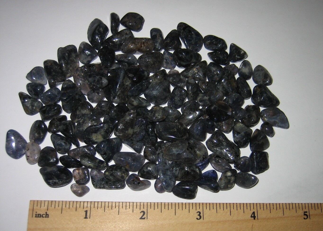 100+ TUMBLED POLISHED SMALL NATURAL 0.2″- 0.5″ IOLITE CRYSTAL STONES ~ 102.8g *A