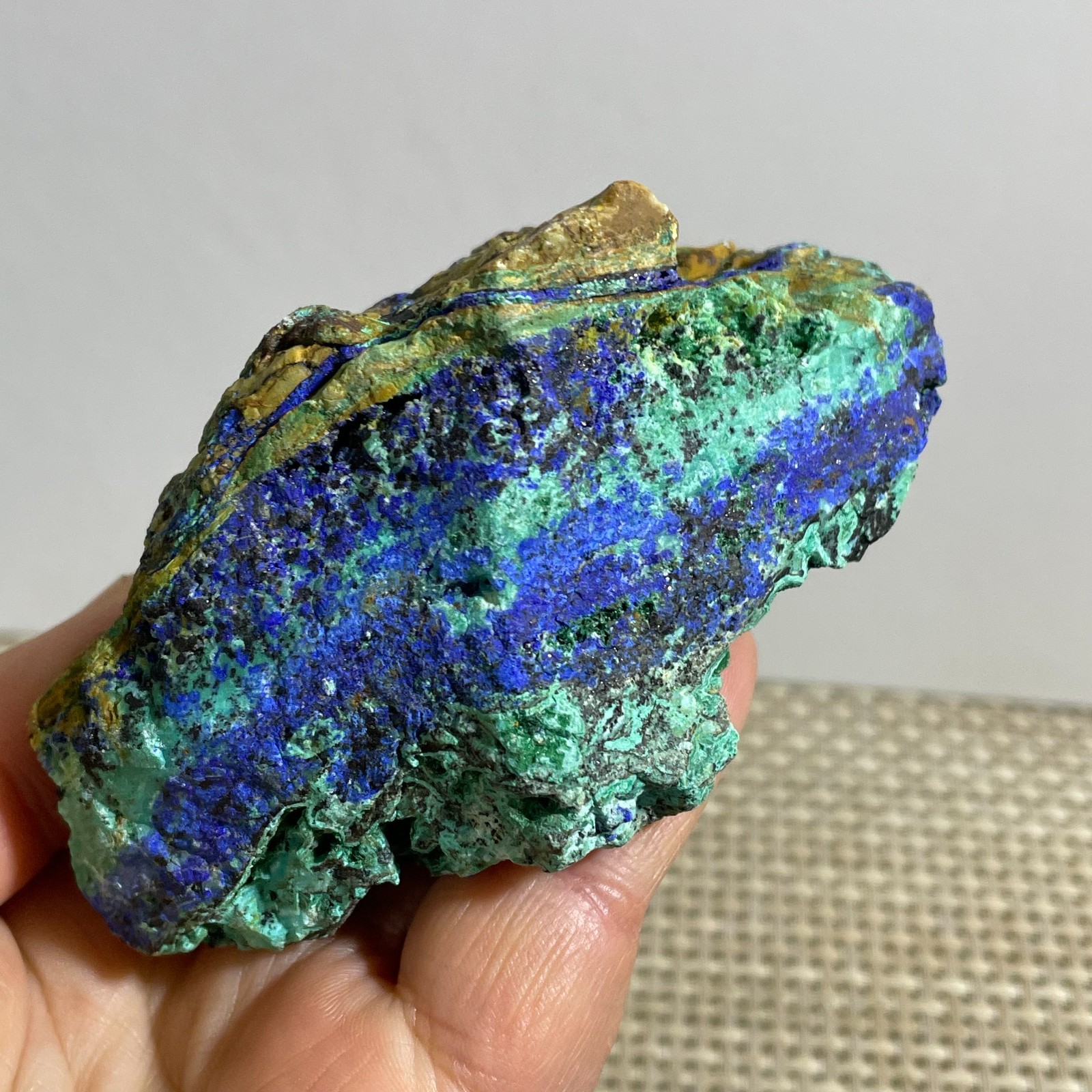 231g Natural blue copper ore quartz crystal mineral specimen