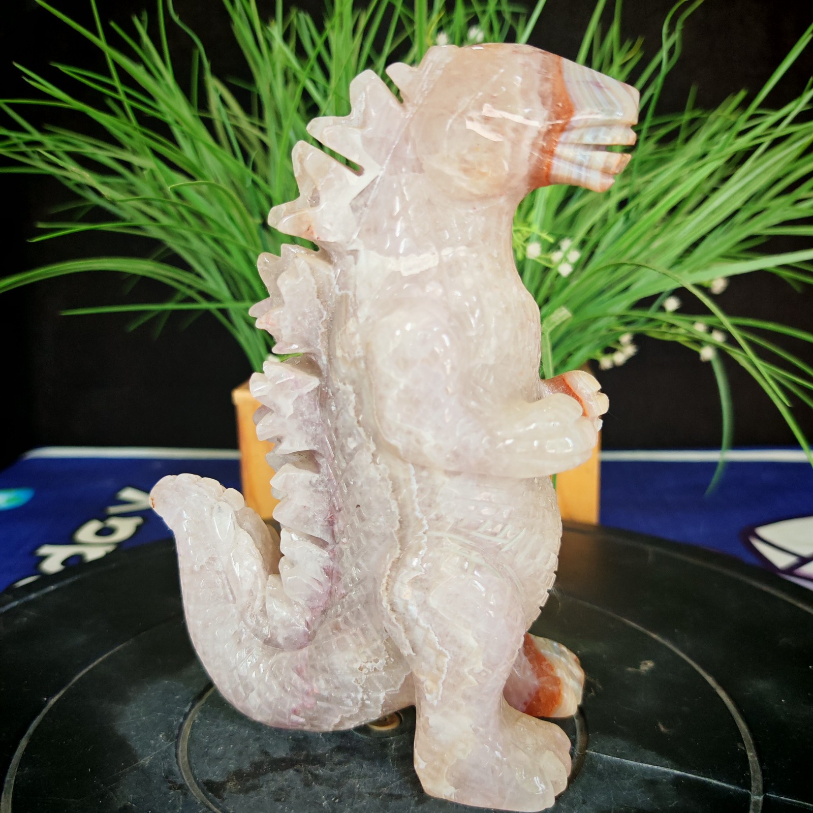 4.40LBTop natural crystal hand carved therapeutic artwork2.0kg