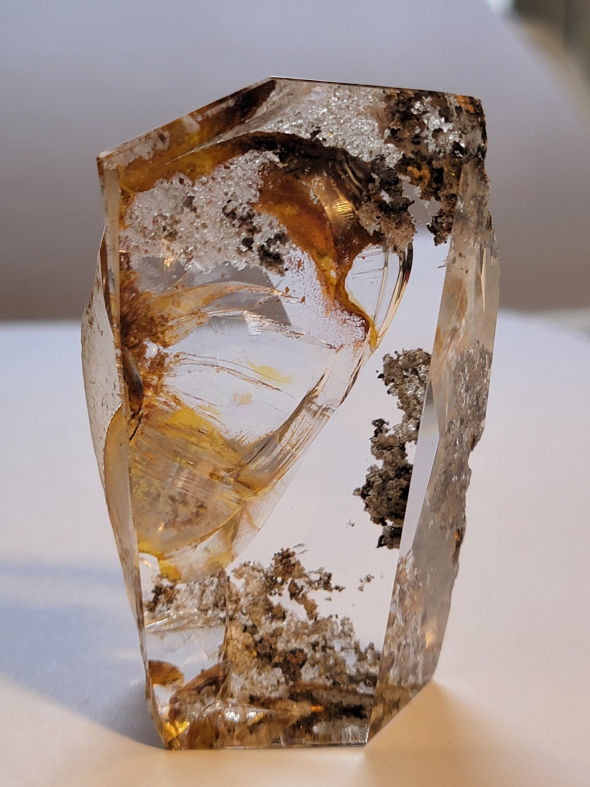 “Golden Healer” Garden Quartz with Large Rainbow and Amazing Clarity – US Seller