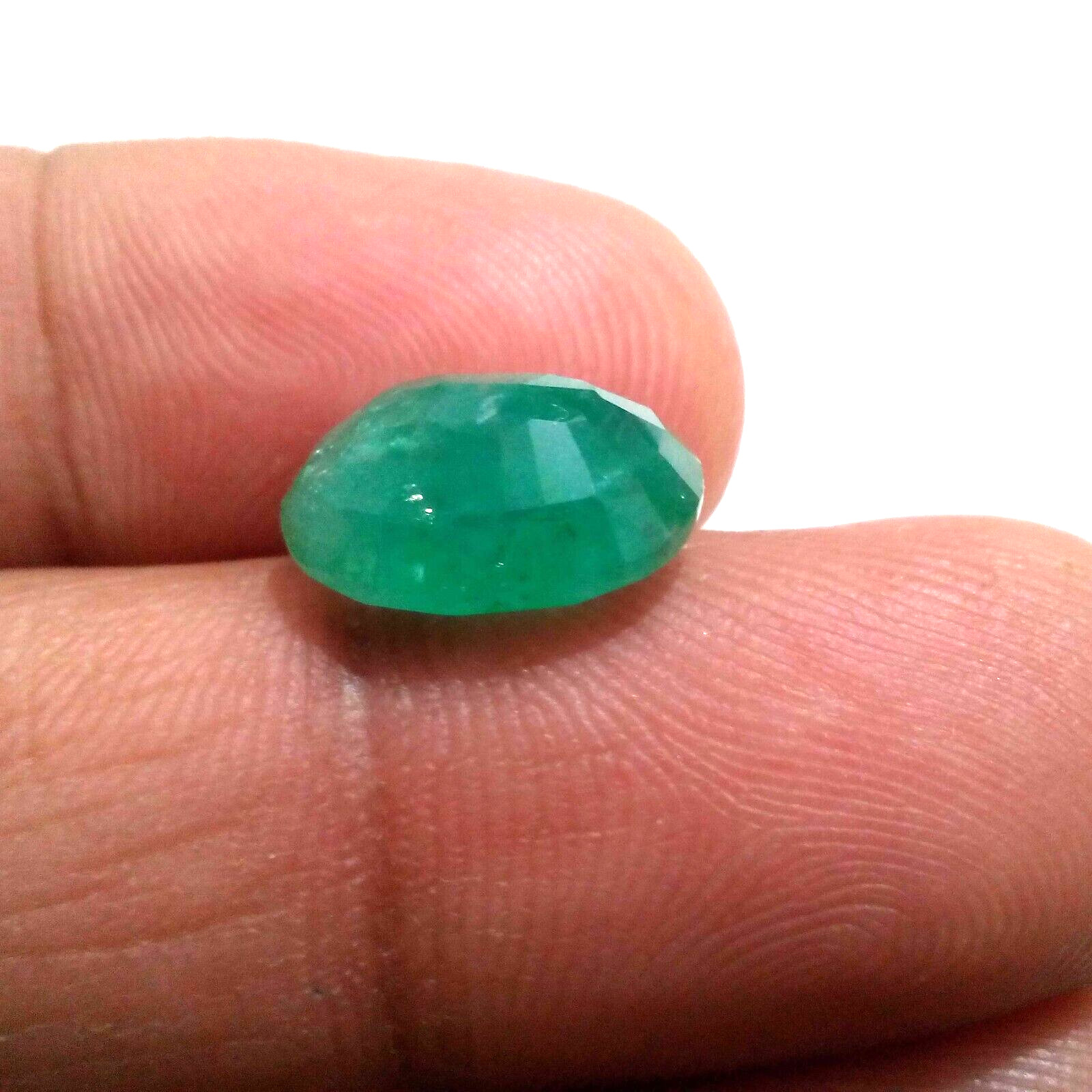 Good Quality A+ 5.70 Crt Green Zambian Emerald Faceted Oval Shape Loose Gemstone