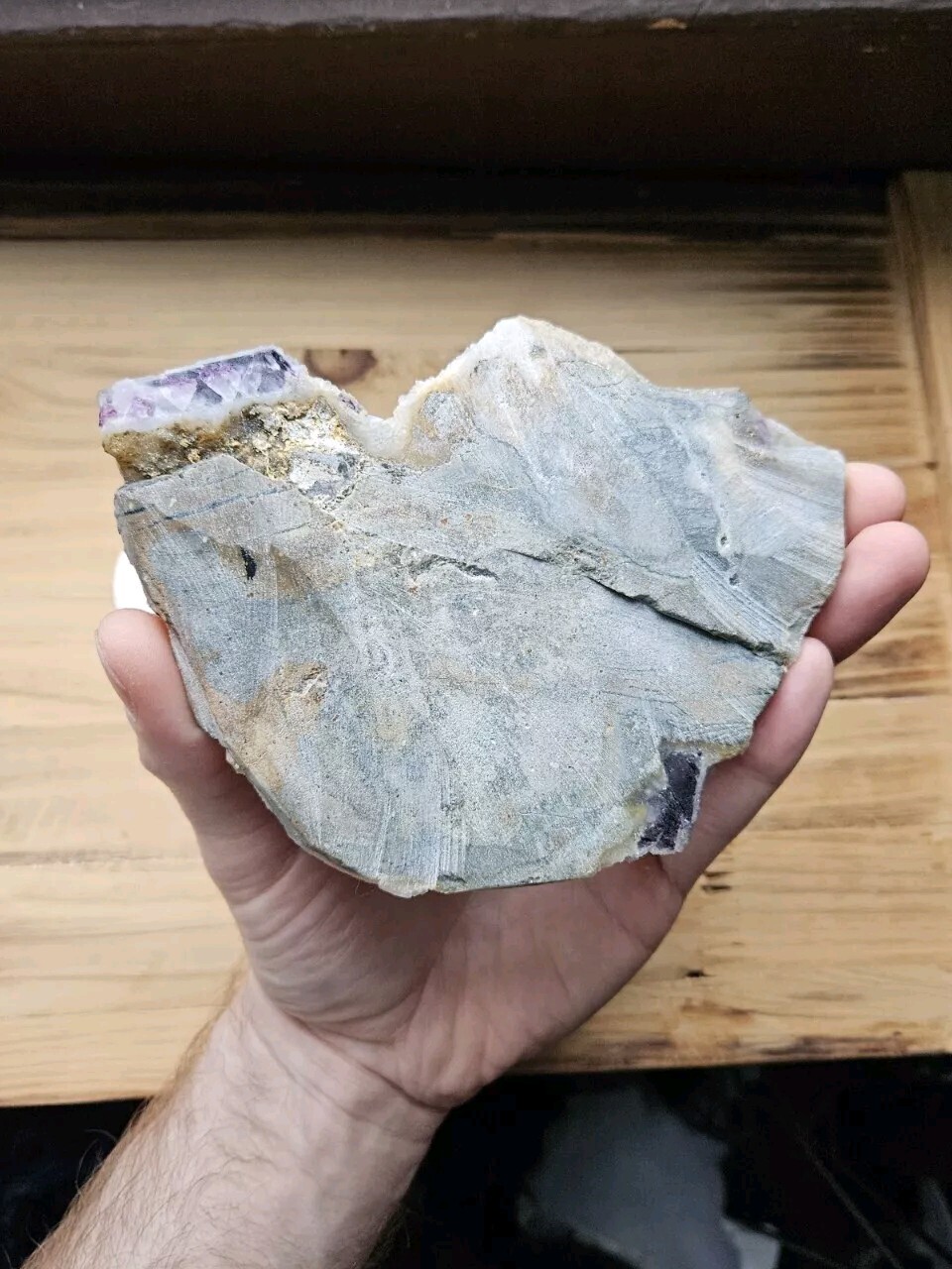 6″ 547g, Purple Sugar Fluorite, Quartz, Ma’Naoshan Mine, China