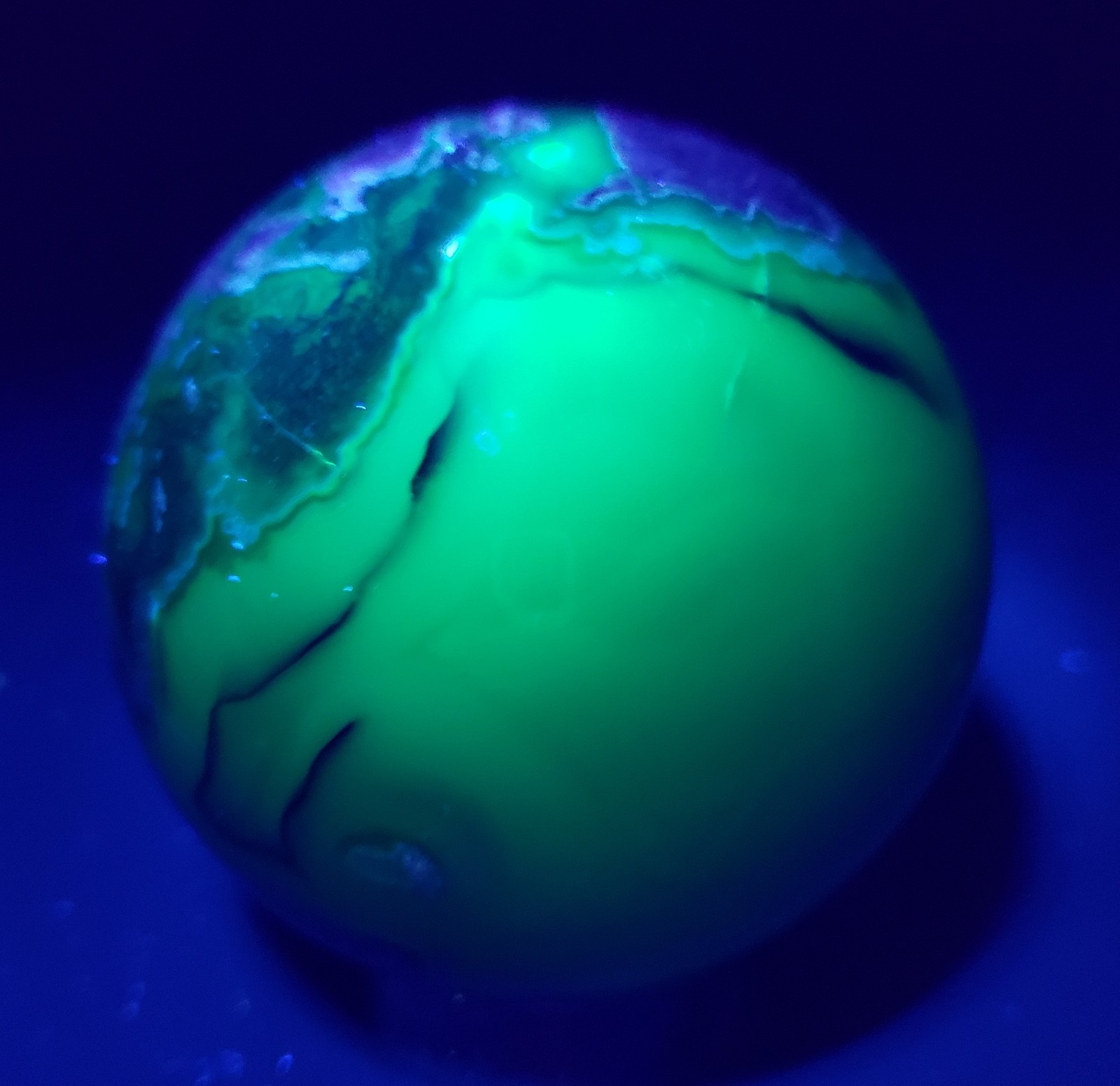 2.6″ Volcano Agate Quartz Crystal Sphere Ball Orb Stunning Green UV, 388g
