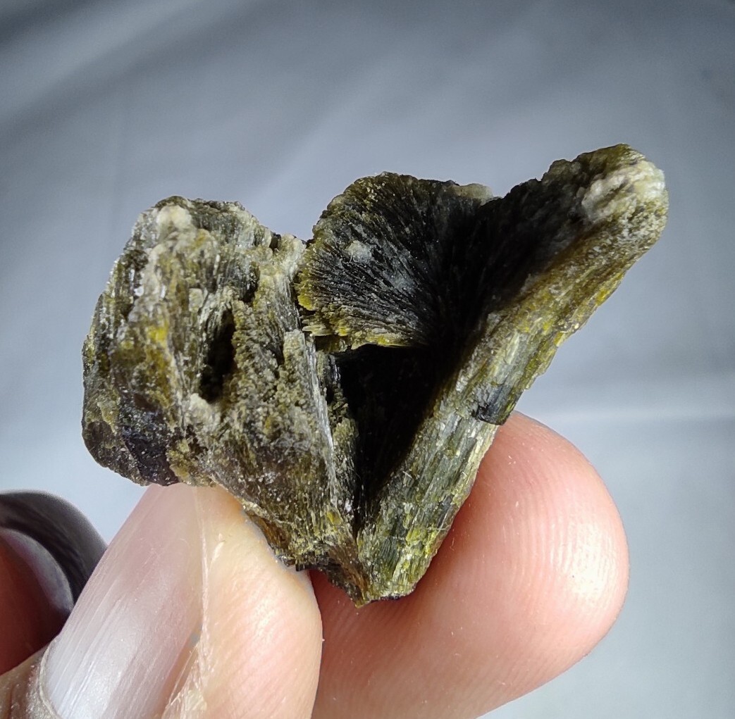200gms Of Aesthetic Epidote Crystals Lot From Baluchistan, Pakistan.
