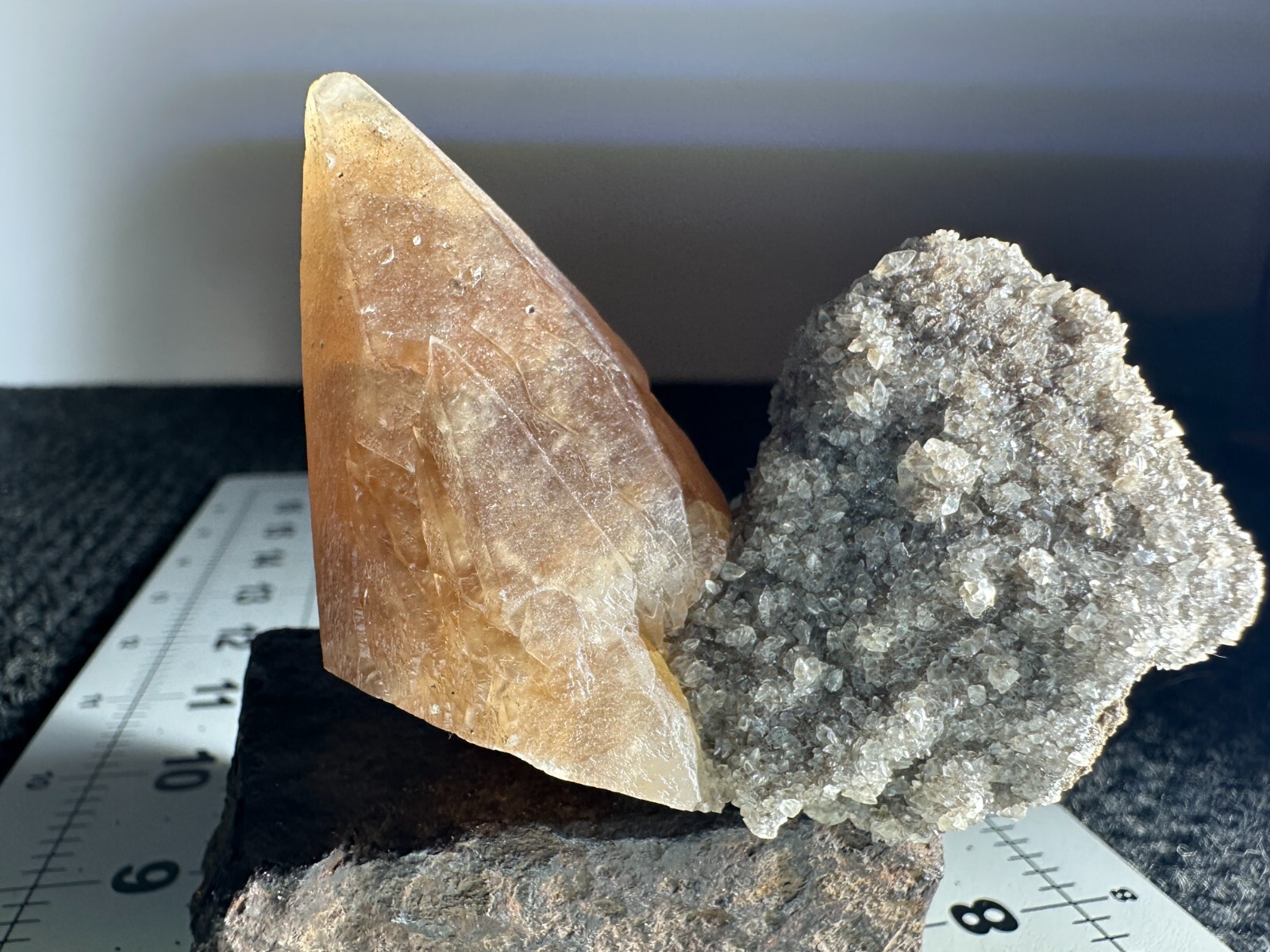 ➤ 2-1/2″ HONEY CALCITE CRYSTAL with 2″ MICRO CALCITES Pugh Quarry Ohio VIDEO➤581