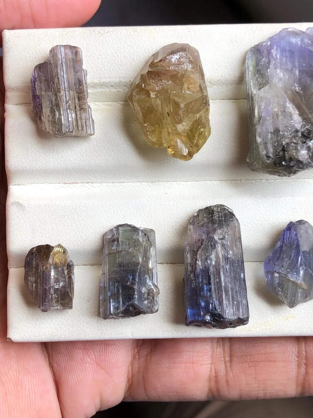 Natural Tanzanite Rough Gemstone, Bi Color Tanzanite Raw, Healing Stone. Tz#23