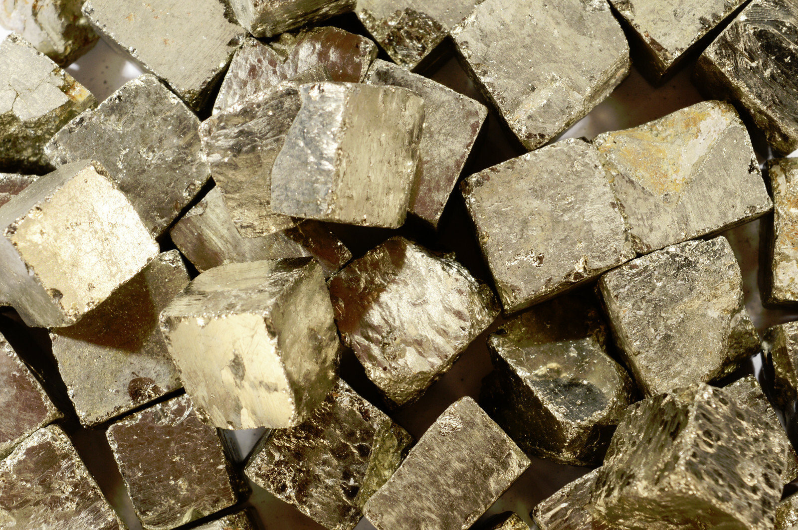 PYRITE Cube Crystal 1 1/4″ 2-3 Oz B GRADE Rock Mineral Specimen Metal Ore Stone