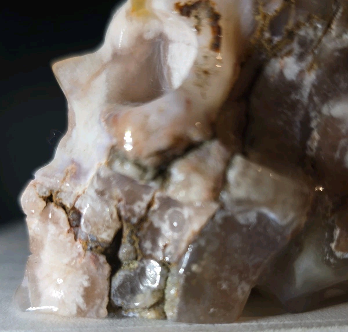 Flower Agate Skull 2.5″ X 2″ 7.8 Oz. 222g.