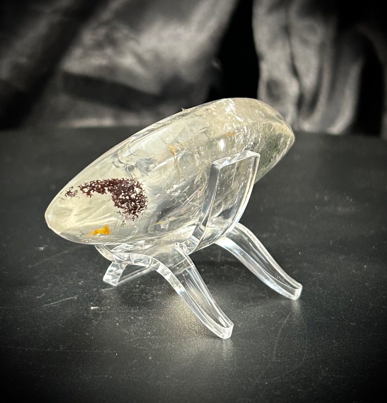 3″ High Clarity Garden Quartz Freeform With Acrylic Stand 2.3oz