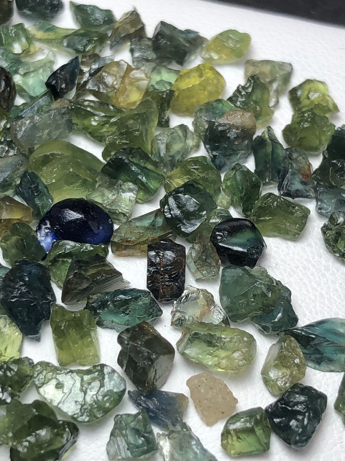 100Crt/Rough Teal Sapphire From Tanzania Mine, Small Size Ready For Mm Size Cut