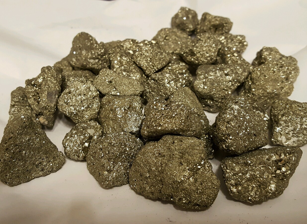 1/4 lb Iron Pyrite Fools Gold Gemstone Crystals Natural Chispa Gem Rock Specimen