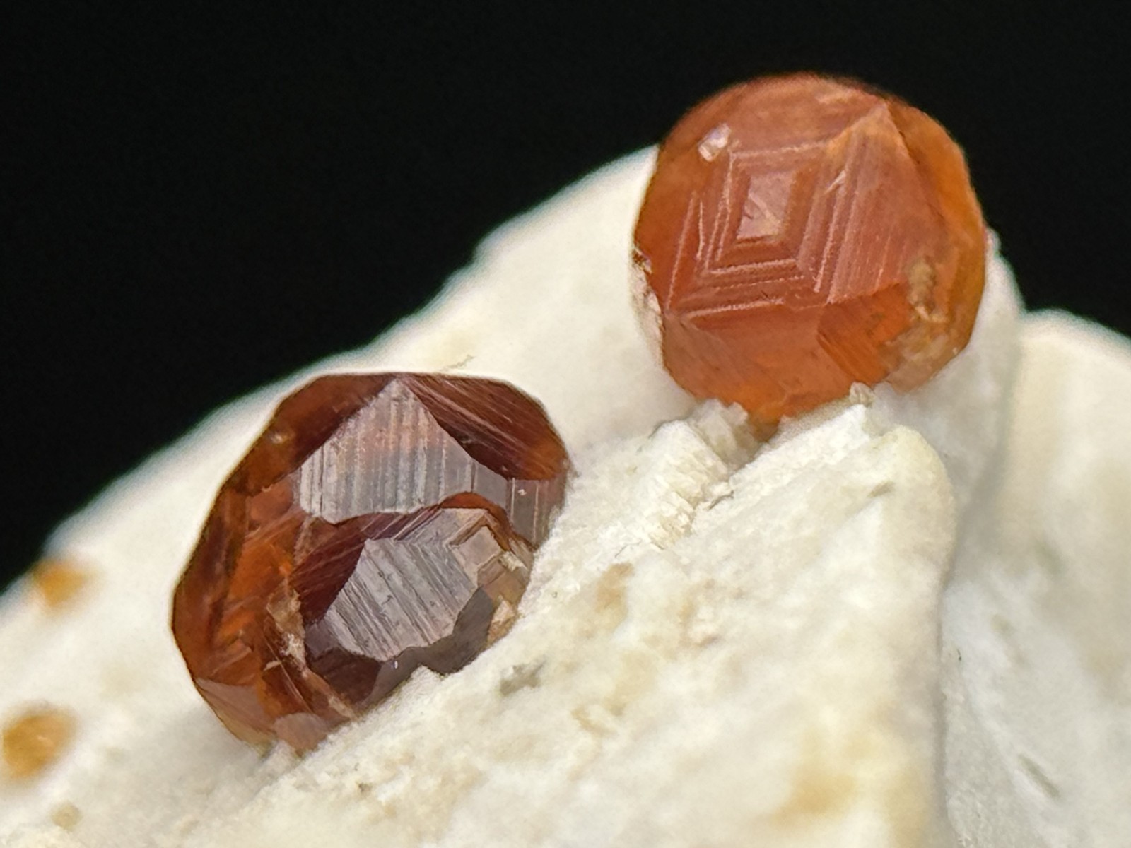 INSANE GROWTH STRIATIONS ON MULTICOLORED SPESSARTINE GARNET: Fujian China