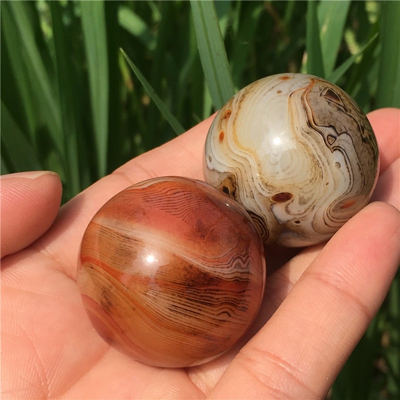 30mm+ Natural Sardonyx Agate Sphere Quarzt Crystal Ball reiki Randomly send 1PC