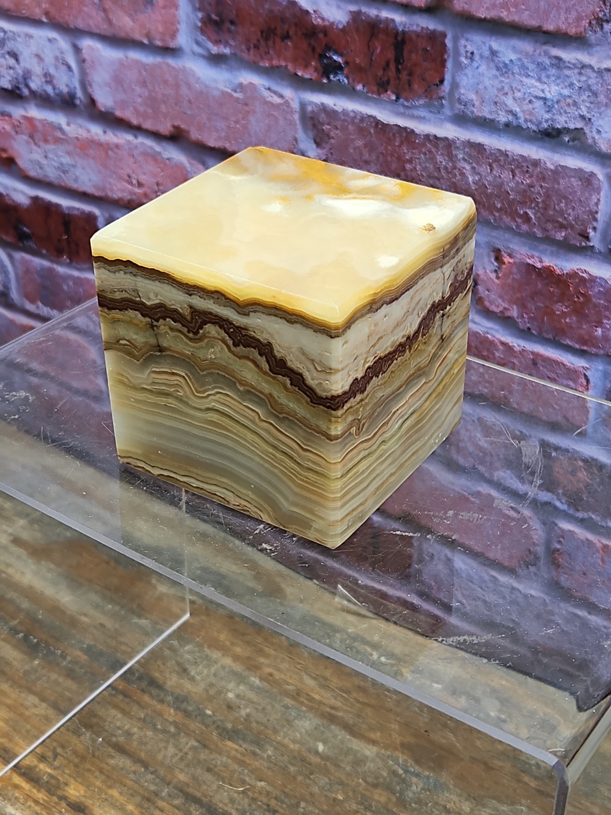 Polished Onyx Cube 3.5×3.5×3.5 Brown/White Faint Green Banded
