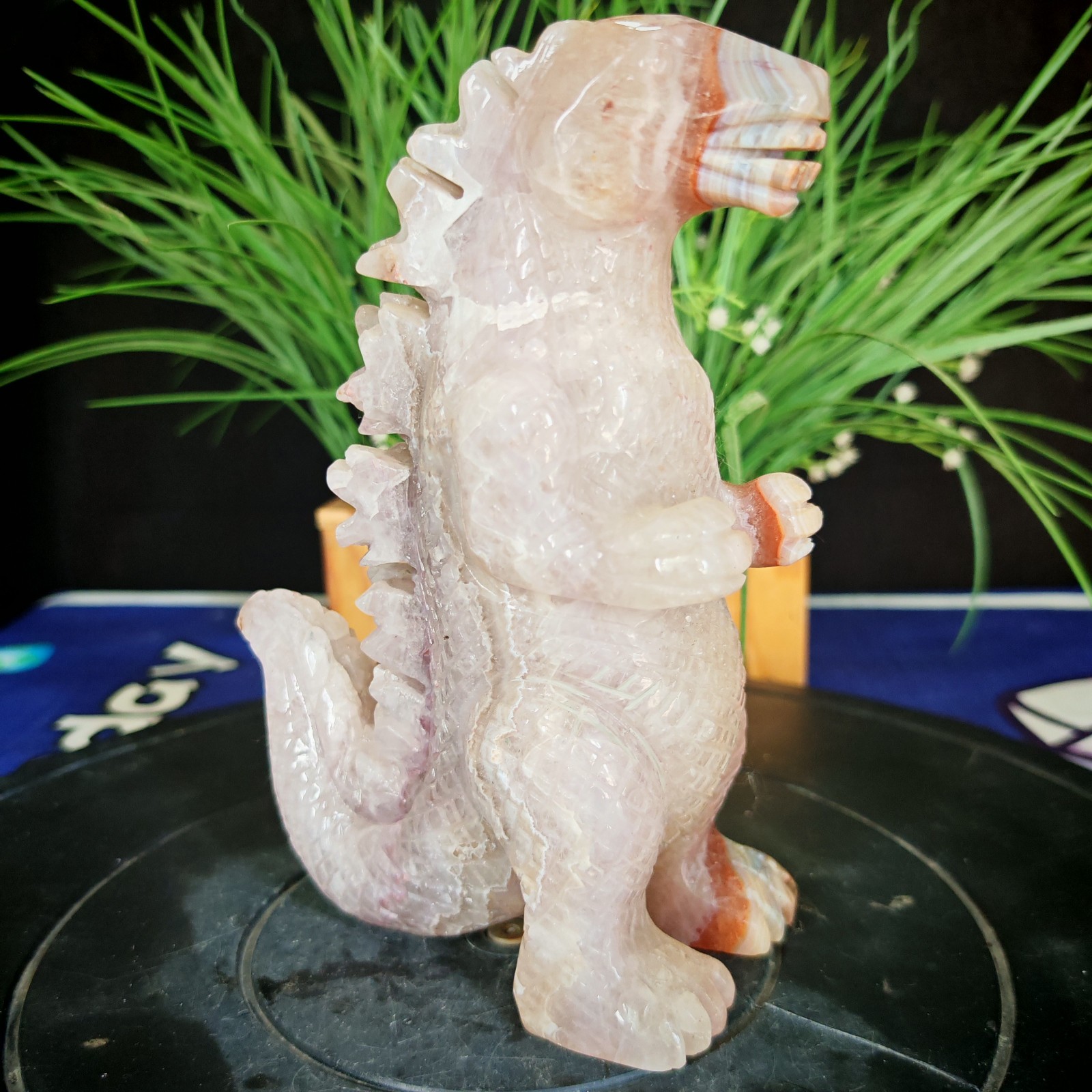 4.40LBTop natural crystal hand carved therapeutic artwork2.0kg
