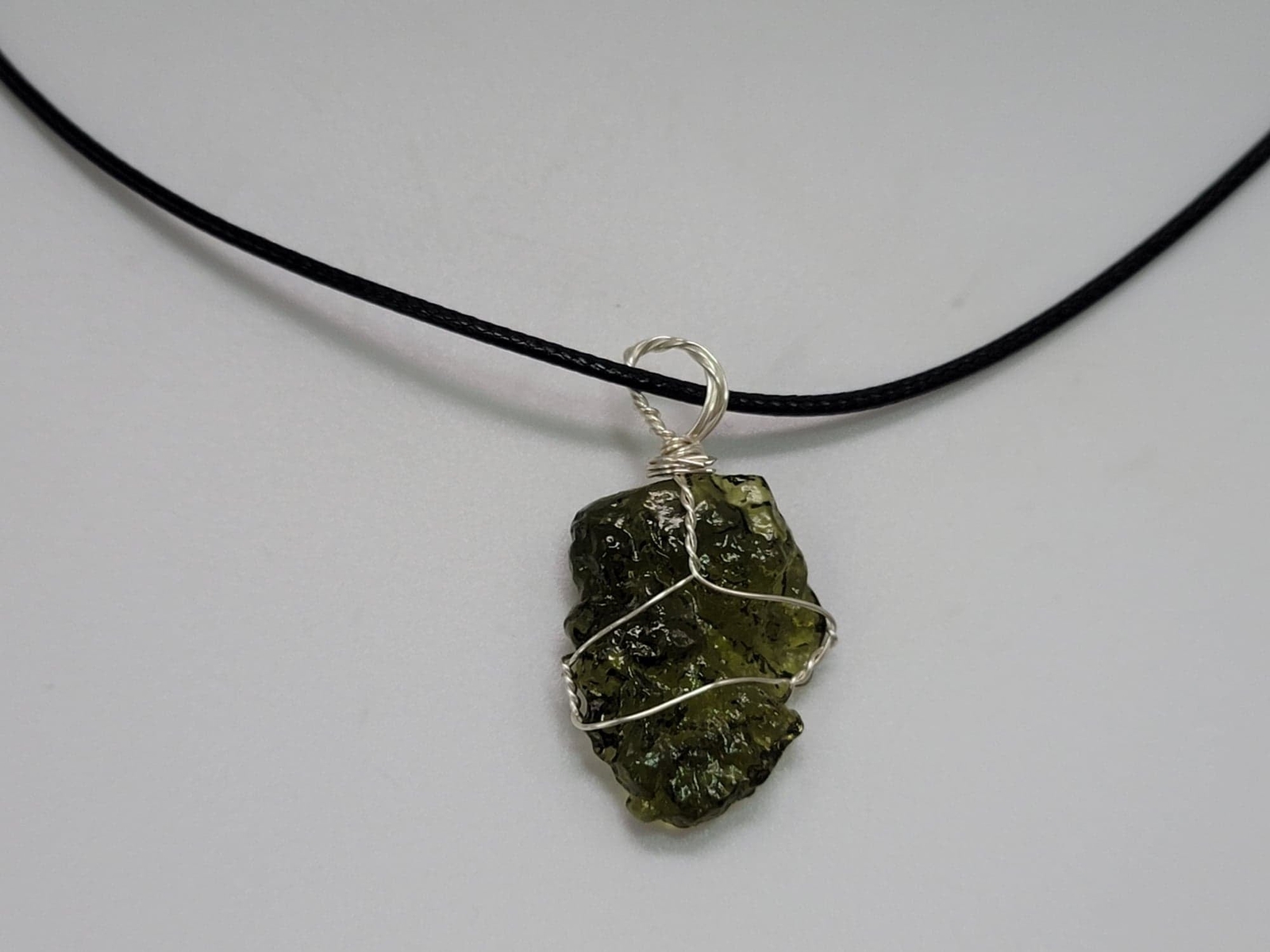 Genuine Moldavite Necklace 100 % Natural Minimalist Gifts, Trendy Necklace