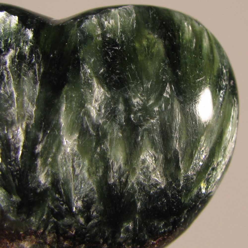 35mm SERAPHINITE Heart Polished Palm Stone – Siberia, Russia