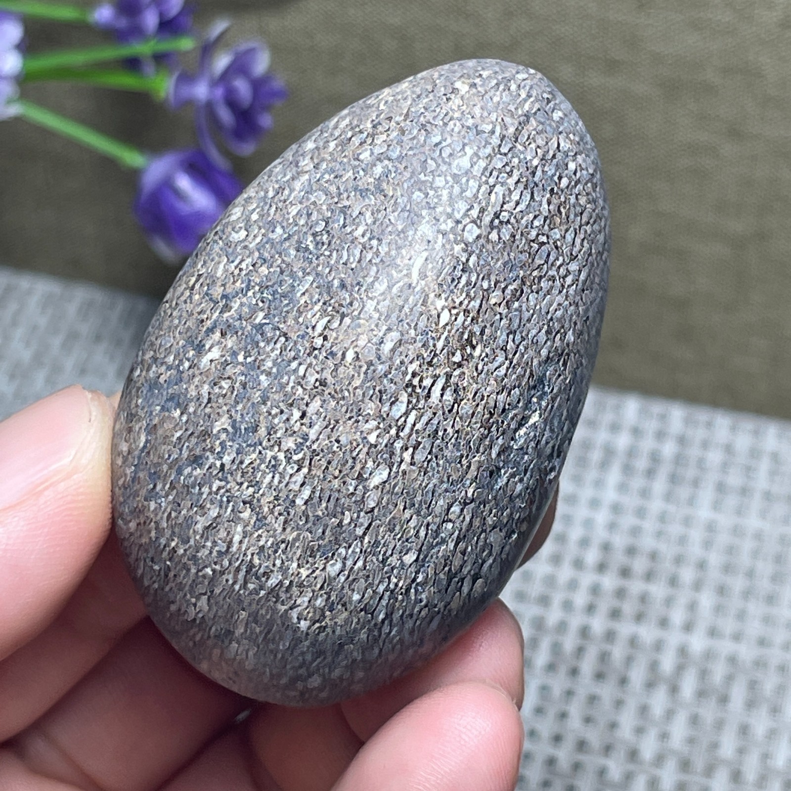 Awesome! beautiful stone home Decoration Madagascar collection 80g 57*35*29mm
