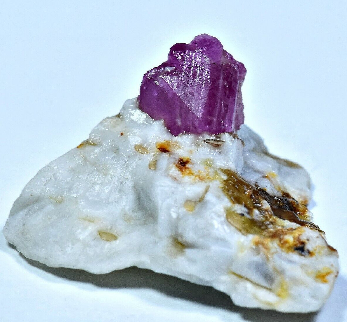 Top Quality Natural Ruby Crystal w/ Mica On Matrix, 14.70 Carats