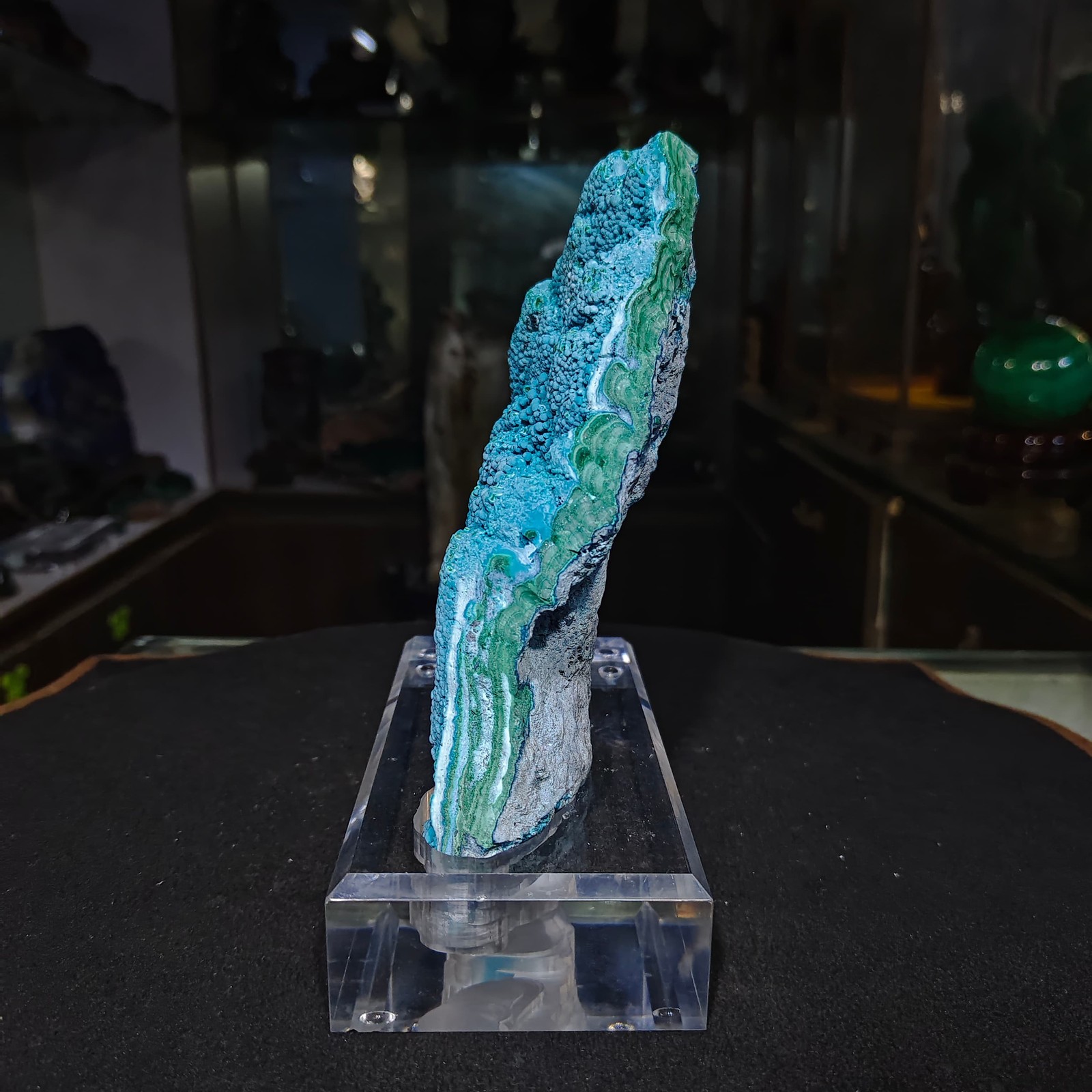 3.52LB Top Natural silicon malachite quartz crystal Mineral Specimen + stand