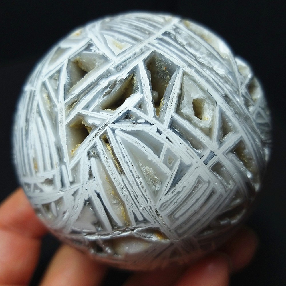 RARE 318.5g 63mm Natural Grid Agate Stone Geode Sphere Ball Healing A4949