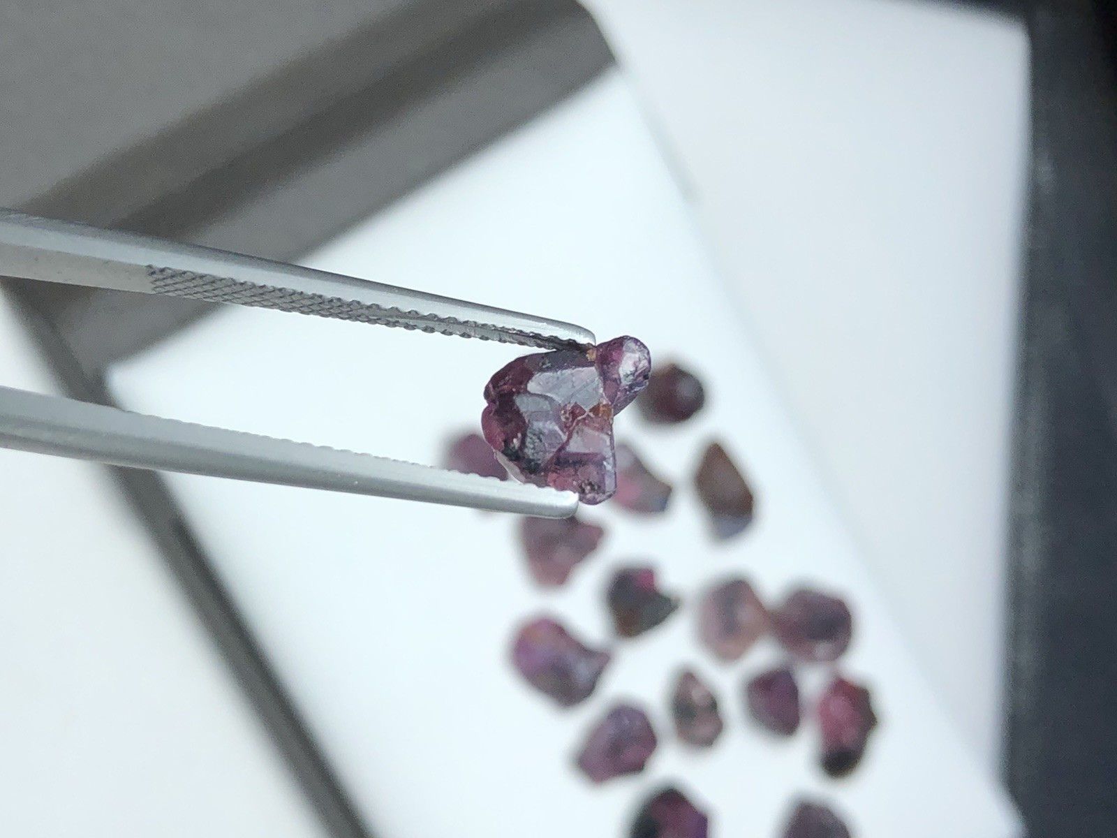 41.25 Crt / 18 Pieces / Natural Rare Winza Sapphire Crystal Hand Selected Piece