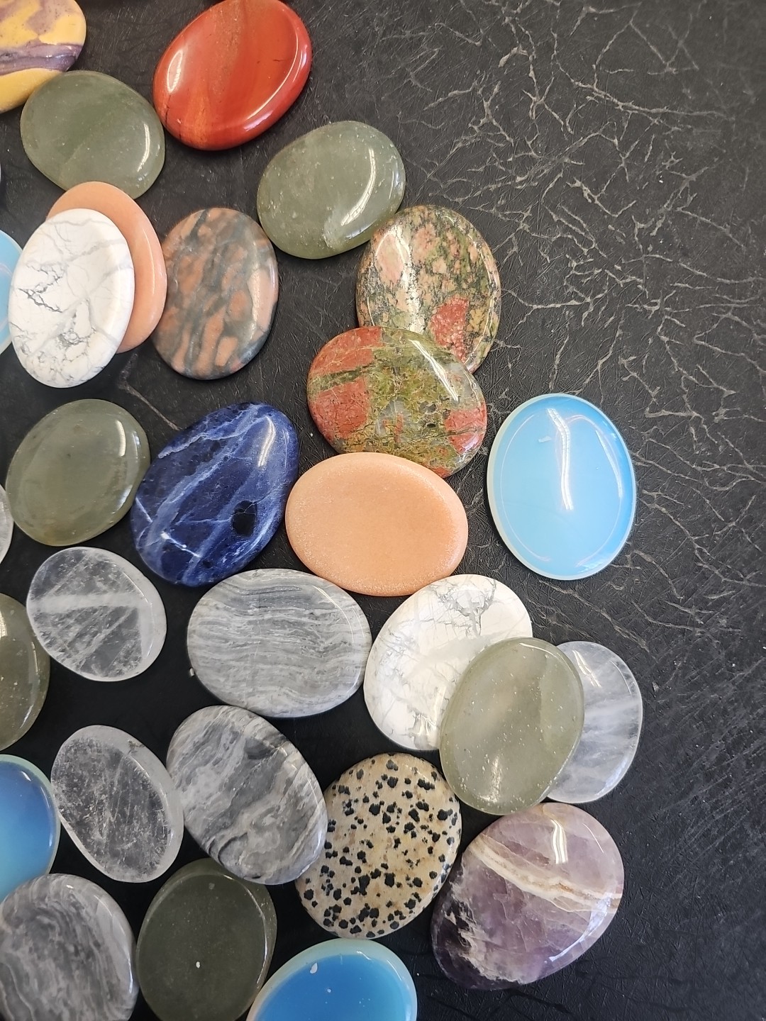 wholesale bulk lot Assorted worry stone gem stone 2lb 50 pcs