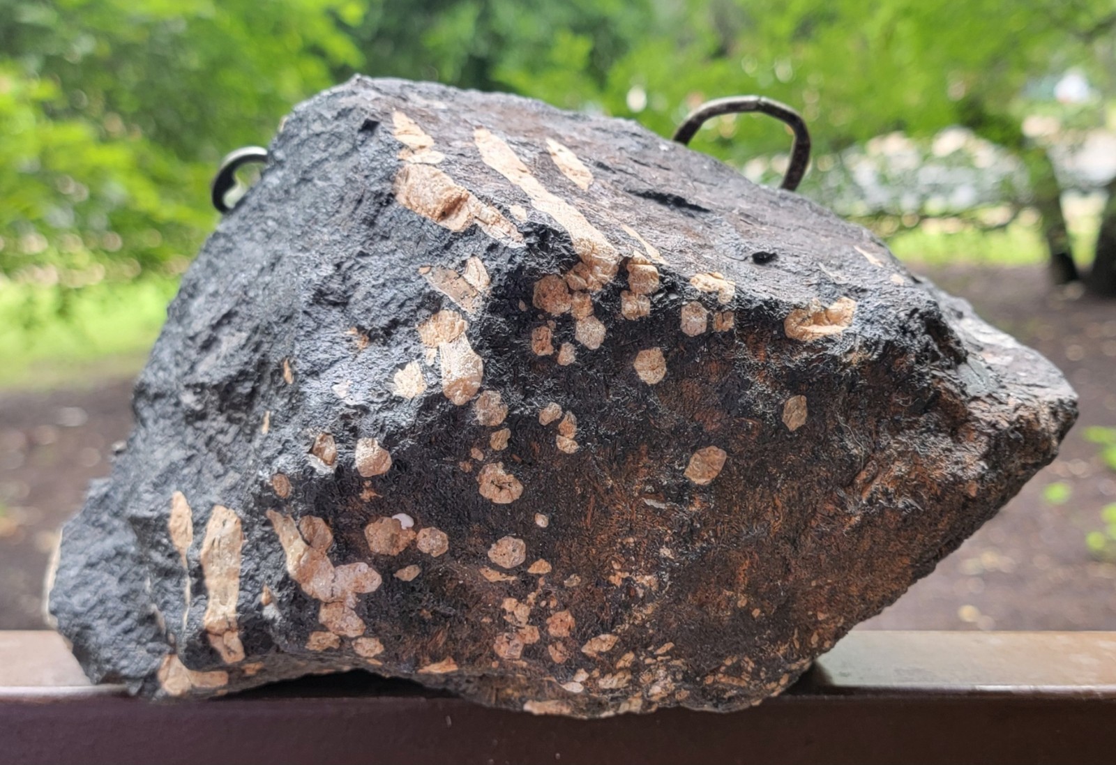 Large Naturally Magnetic LODESTONE (Magnetite) UTAH 26.5 LBS