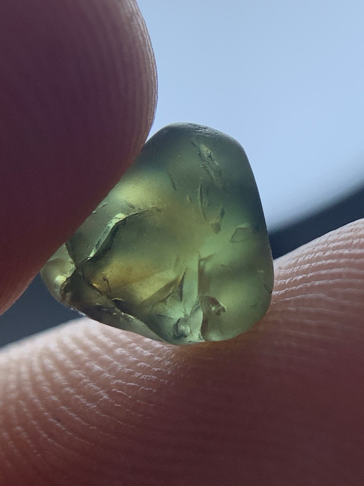 1.90 Crts Gorgeous Piece Facet Grade Green (Teal) sapphire Rough