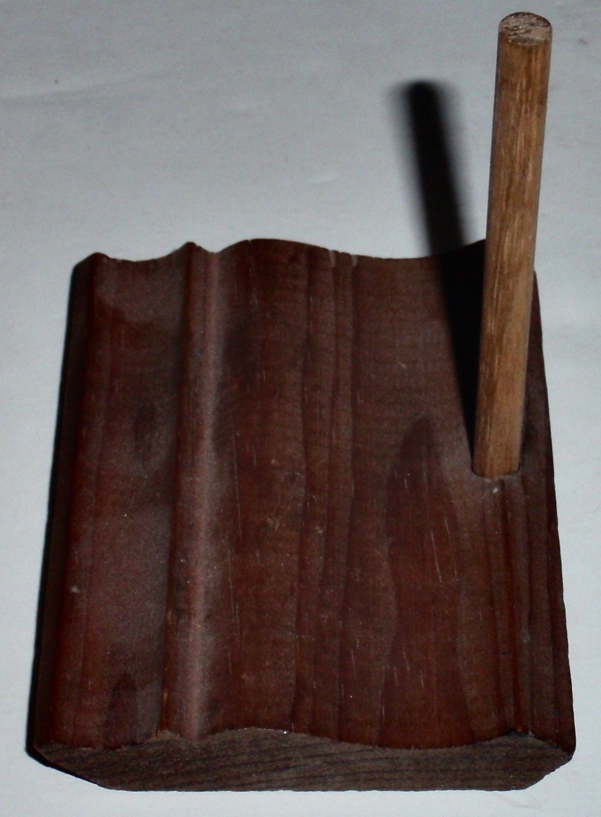 Display Wooden Base Peg Easel Holder Stand ,Plate, Plaques