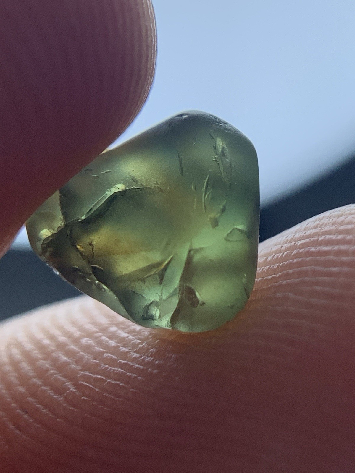 1.90 Crts Gorgeous Piece Facet Grade Green (Teal) sapphire Rough