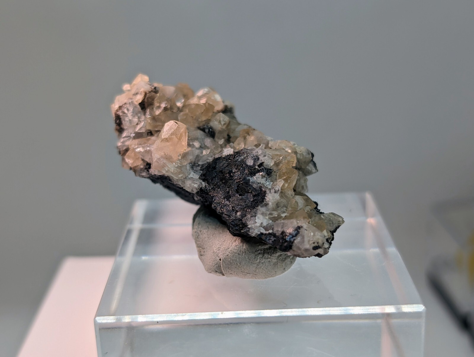 Smithsonite – Berg Aukas Mine, Otjozondjupa Region, Namibia Miniature