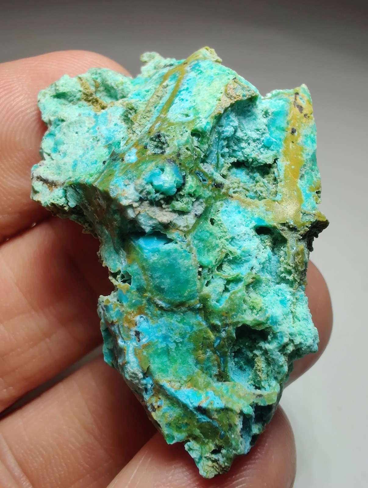 Aurichalcite and Smithsonite?, etc. Kelly Mine, New Mexico. 16 grams.