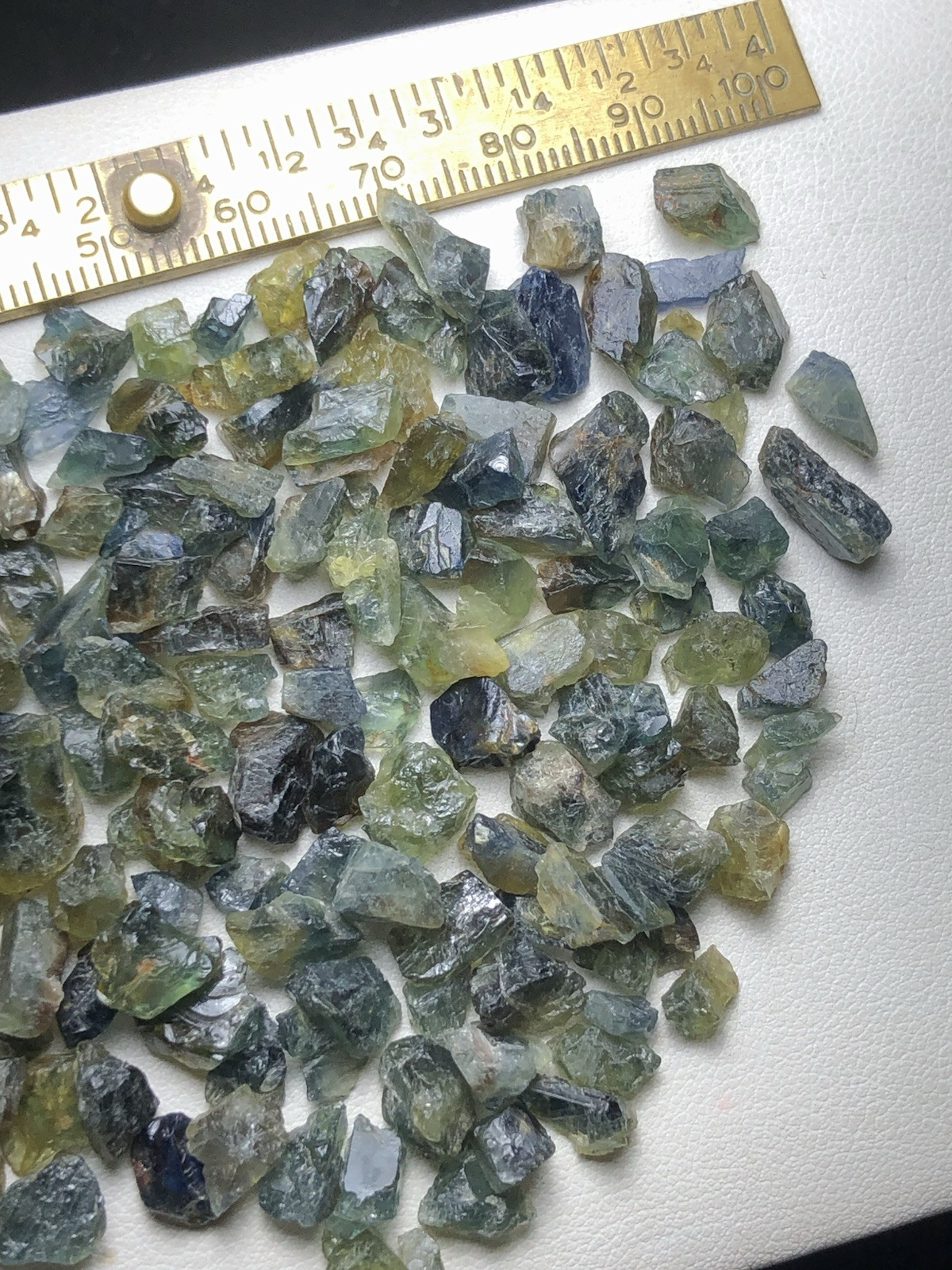 50 Gram / Beautiful natural rough party Sapphire