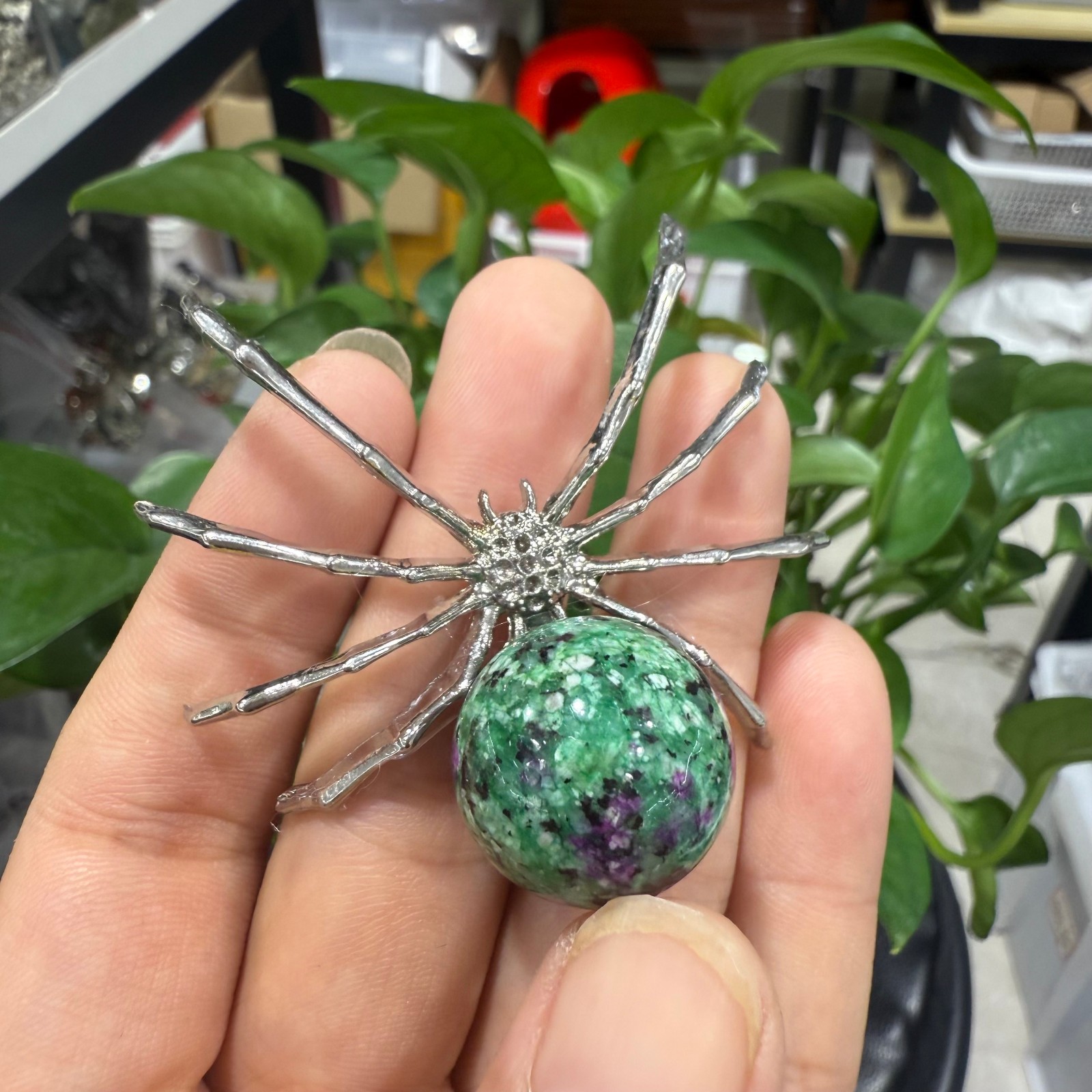 1pc Natural red Green gem Spider Skull Quartz Crystal Carved Reiki Healing