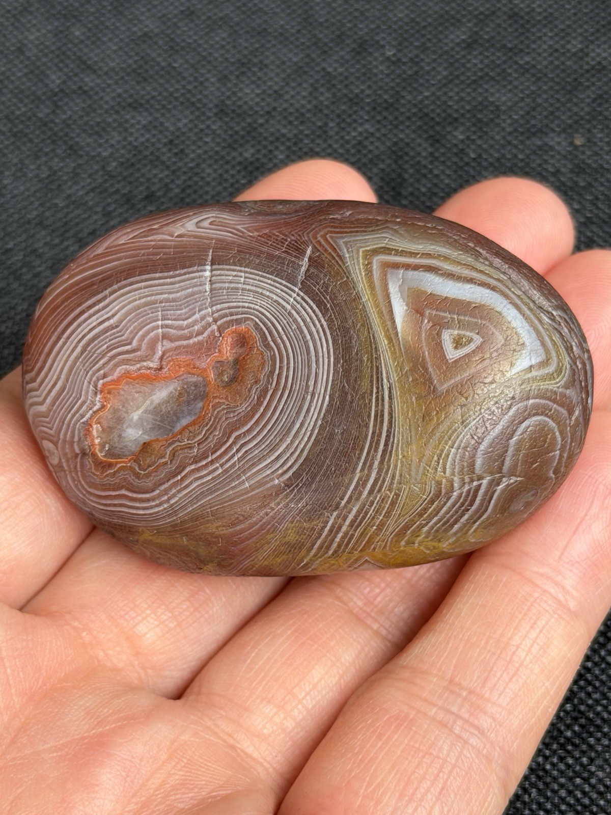 58*38*25mm natural china Yangtze river agate UNPOLISHED Yuhua Rocks Stones 85g
