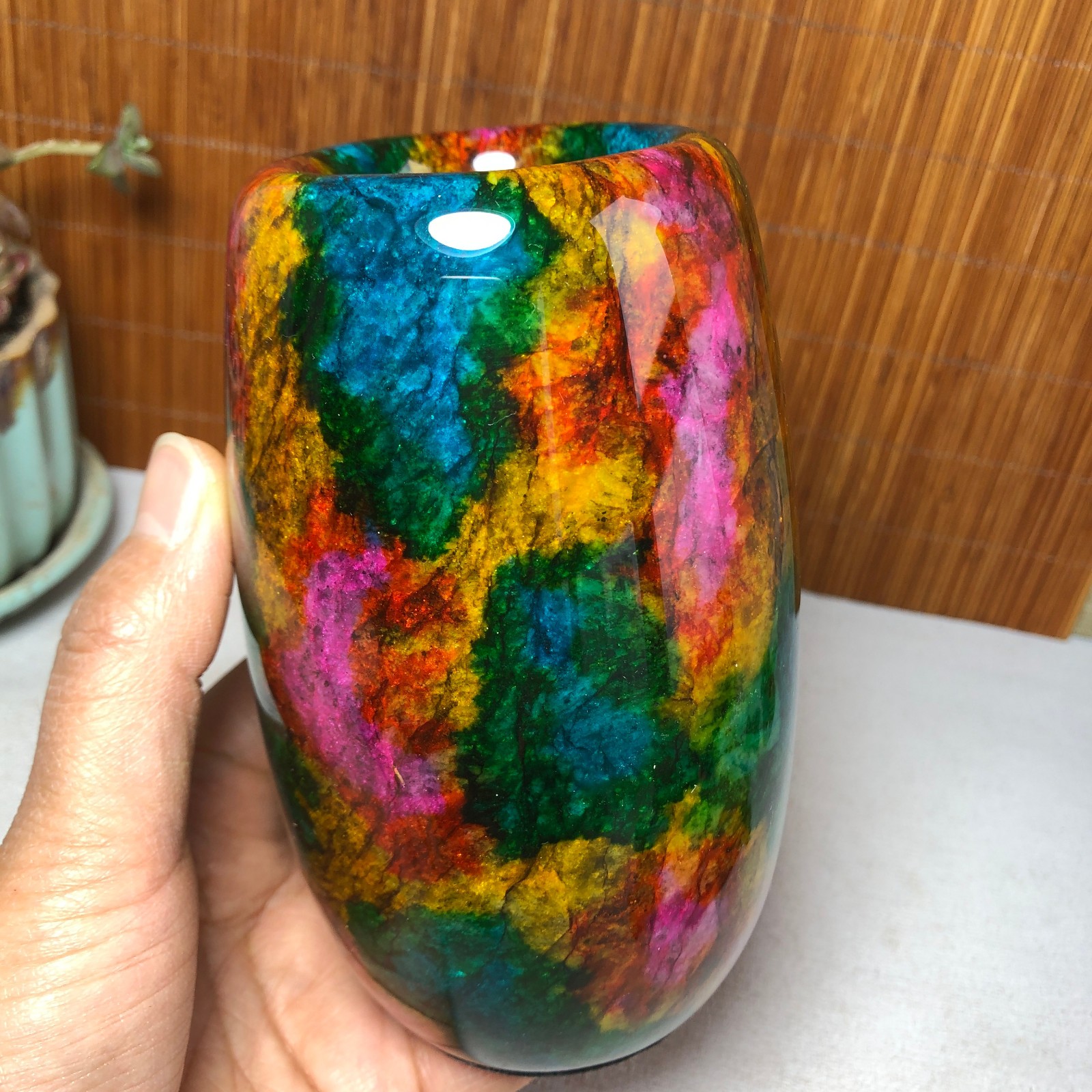 Natural “Seven Colors Jade” vase specimen -Taiwan China 1095g 130-78-78mm A4901