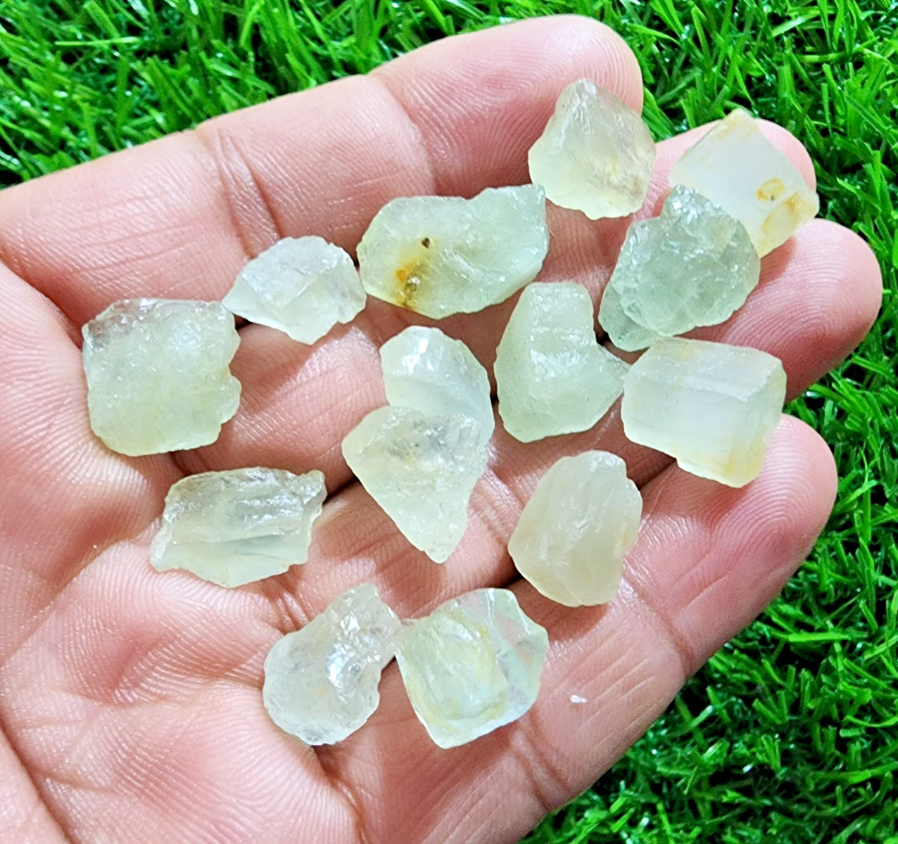 14pcs Glowing Aquamarine Gemstone Rough Lot 12-19MM Aquamarine Rough Stone Bulk