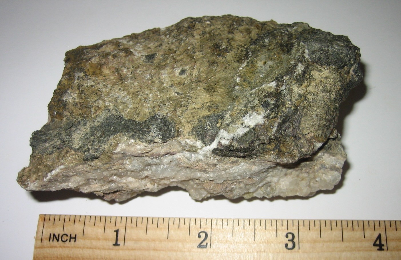 3.75″ RARE CALCITE & STILBITE CRYSTAL CLUSTER FROM MARYLAND, USA ~ 192.6grams *A