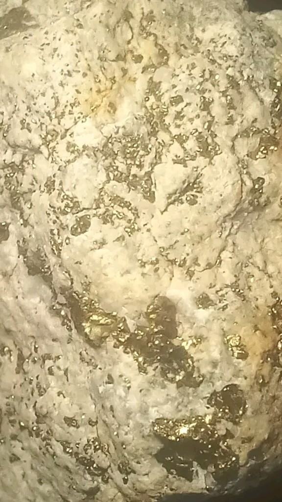 102.058 Grams of Natural Mined Visually Beautiful Telluride Gold Copper Iron Ore