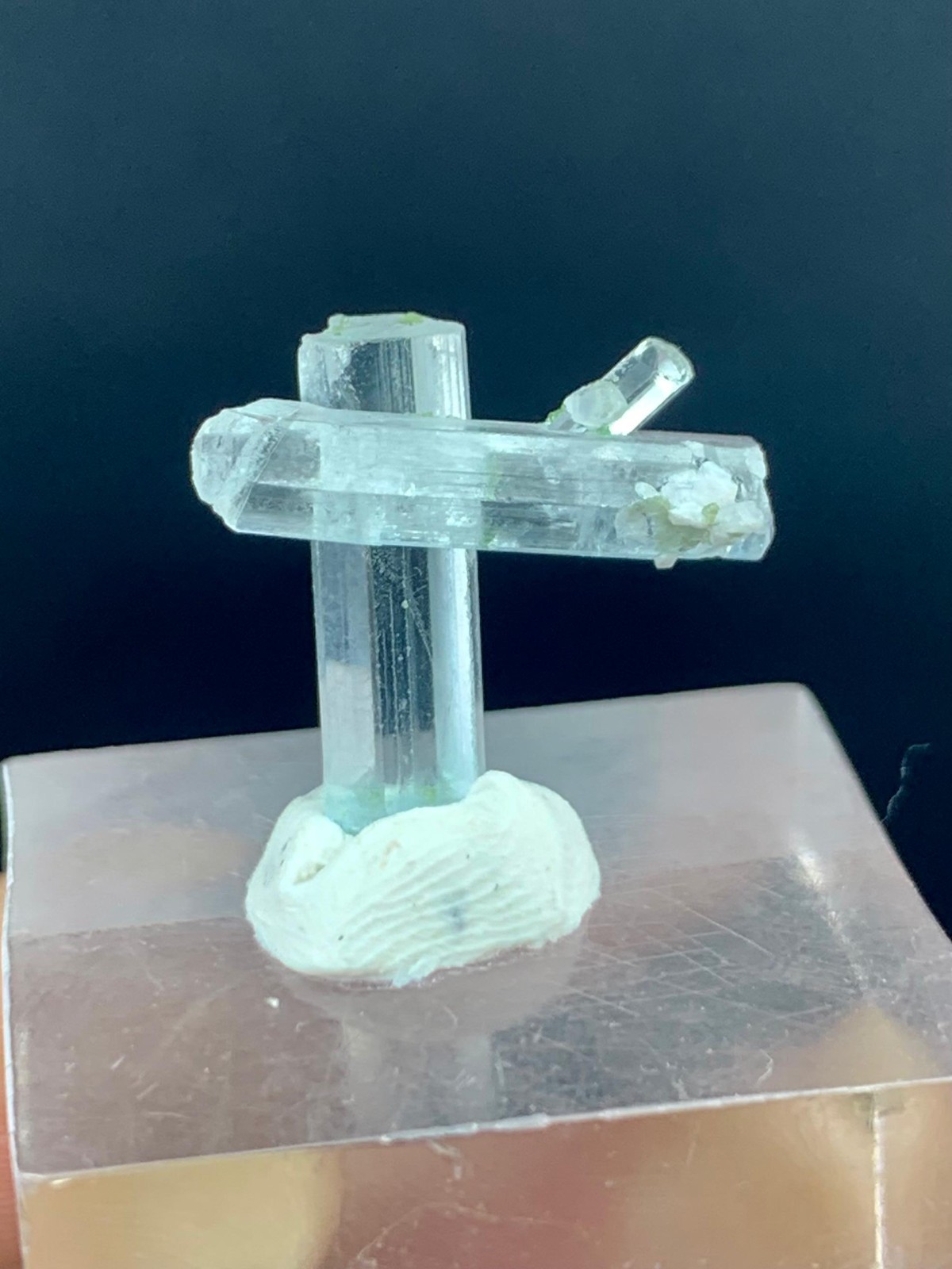 07 Carats Transparent Cross Aquamarine Crystal Specimen From Shigar Pakistan