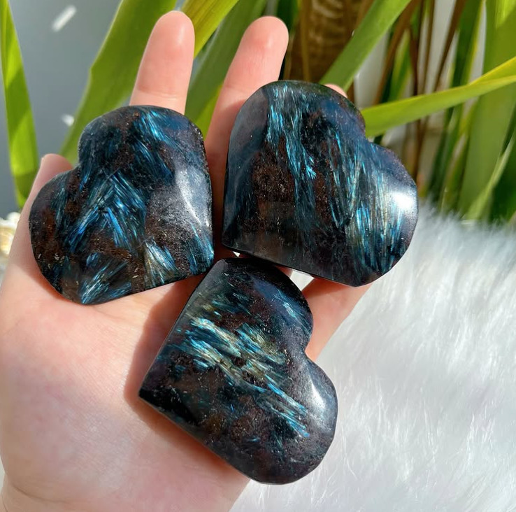 Natural Arfvedsonite Heart Stone 1pc Healing Reiki Stone Gift Home Decor Collect