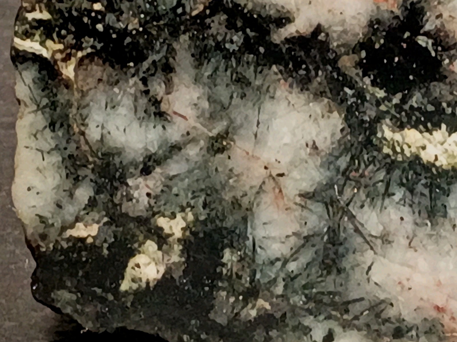 1420g Pilot Knob MO Amphibole Quartz Pyrite Magnetite Specularite Polished